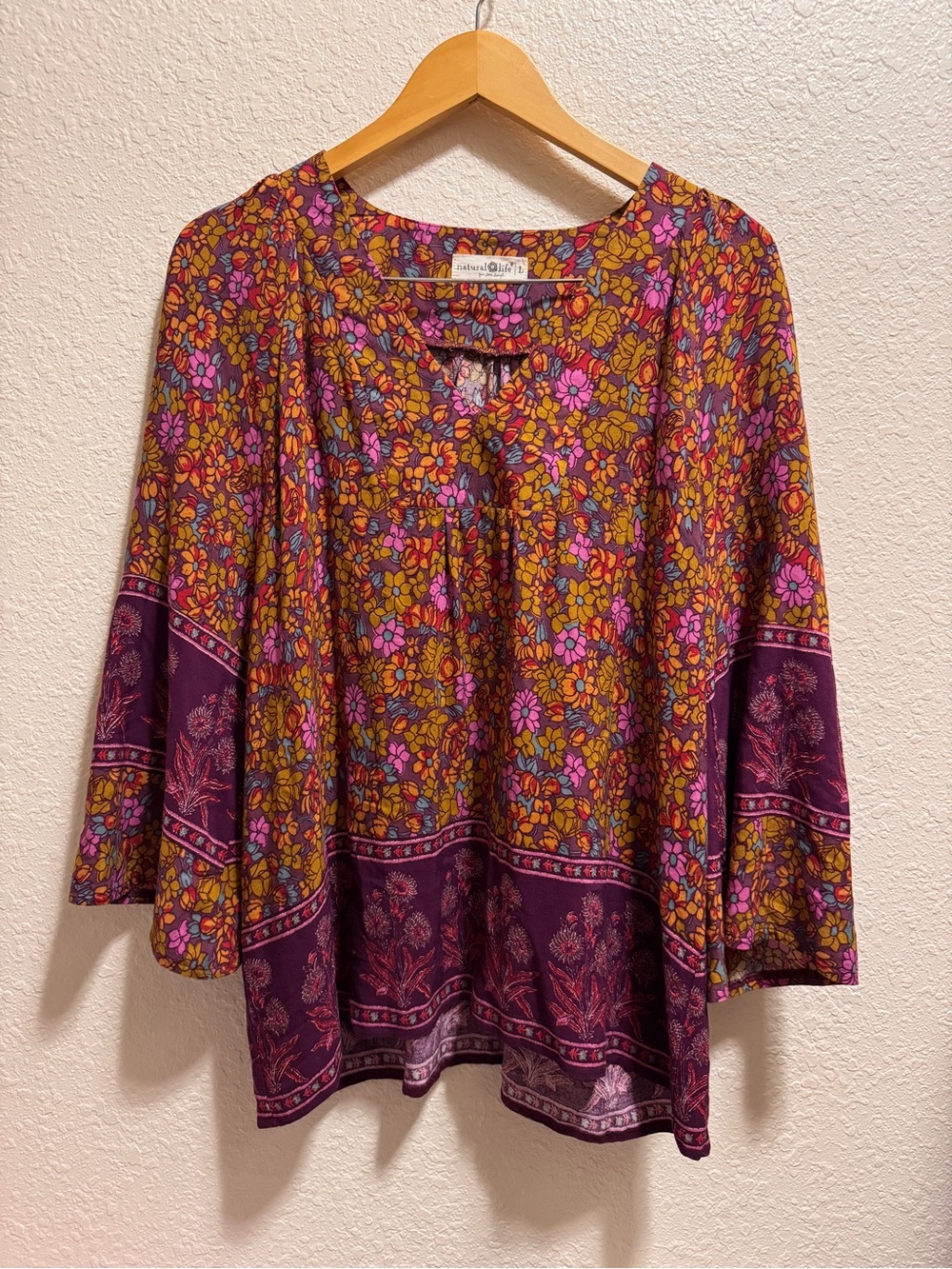 Natural Life Flowy Sleeve Red Purple Pink Women’s Large